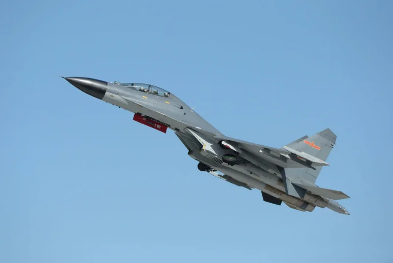 J-11b истребитель