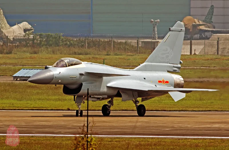 J-10b истребитель