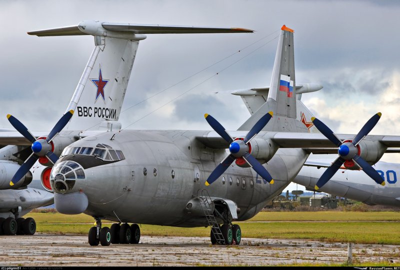 АН-28 пассажирский самолёт