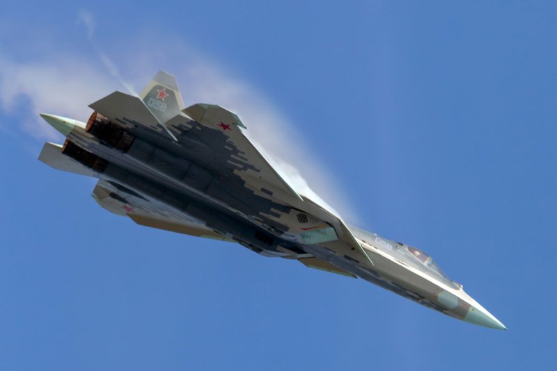 Самолет Су-57