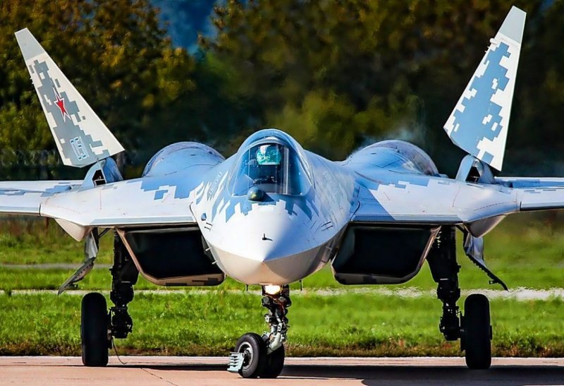 Истребитель 5 поколения России Су-57