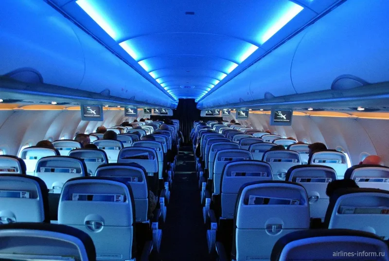 Салон самолета Airbus a320