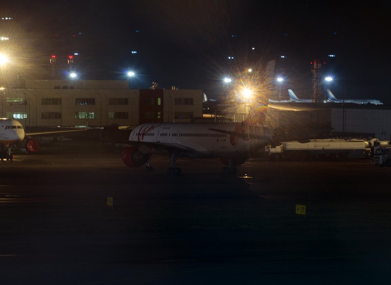 Каспийск аэропорт ночью зимой