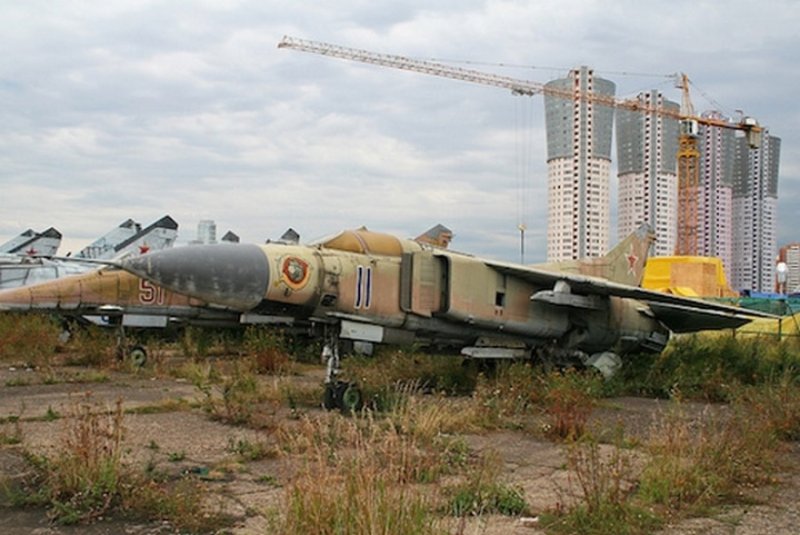 Кладбище авиационной техники в России