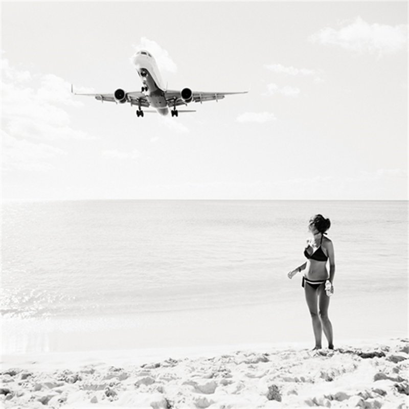 Море самолет девушка
