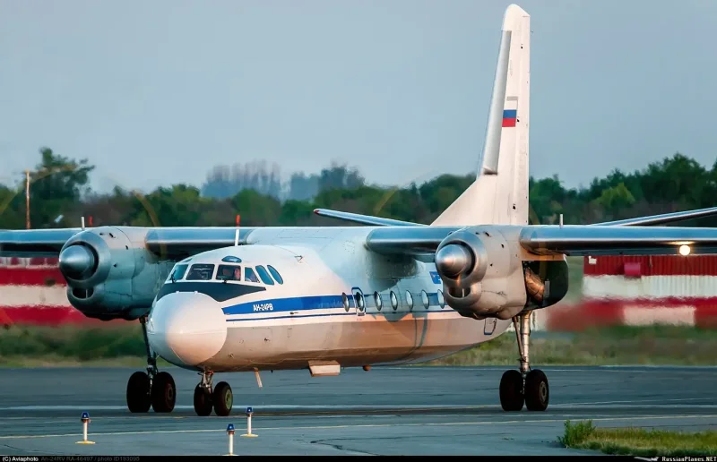 Самолёт АН-24