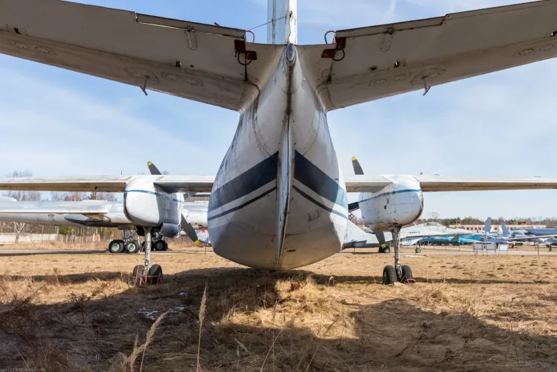 АН-24 грузовой