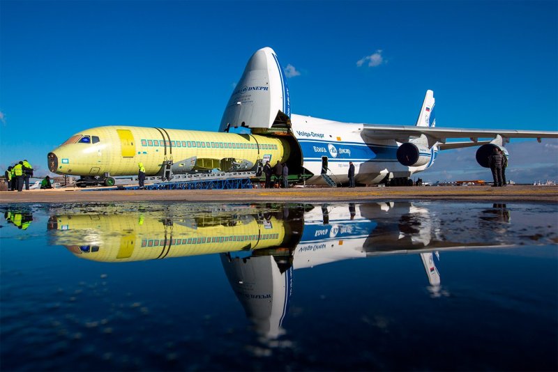 Планер самолёта АН-124