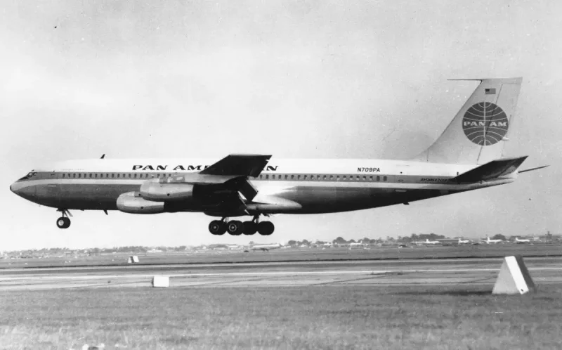 Боинг 707-700