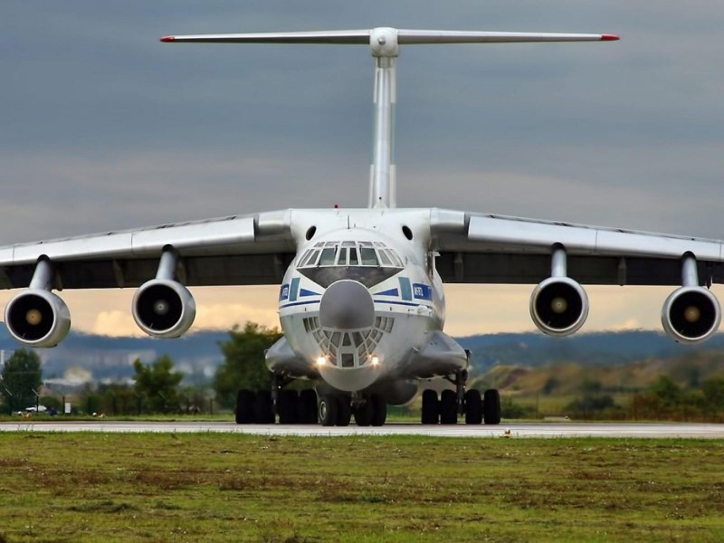 Ил-76 военно-транспортный самолёт