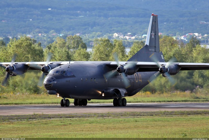 Ил-76 военно-транспортный самолёт