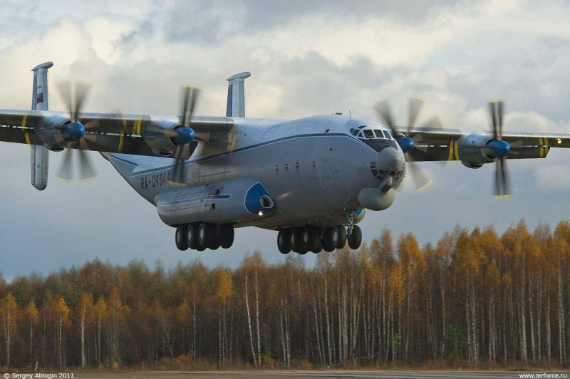 Самолёт Антей АН-22