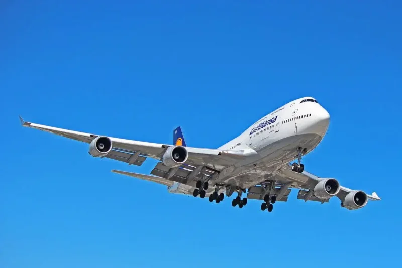 Самолёт Боинг 747-400