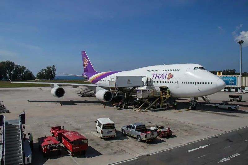 Боинг 747 тайские авиалинии