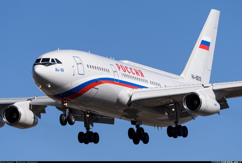 Ilyushin il-96-300pu самолет