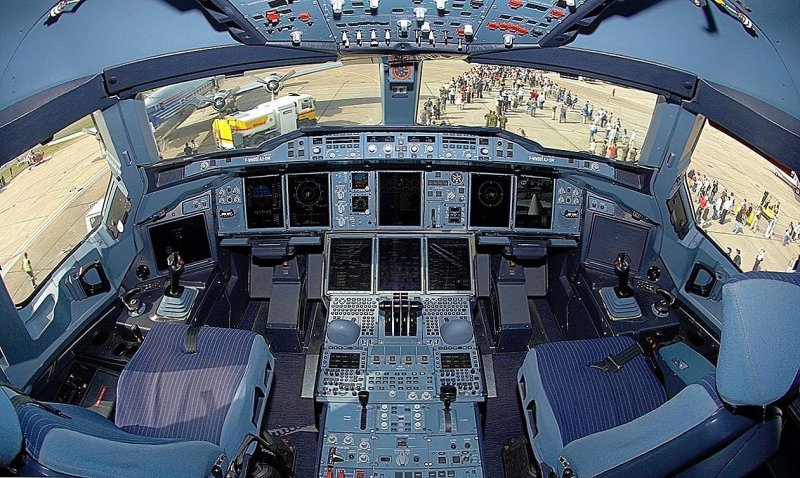 Кабина самолёта Аэробус а380