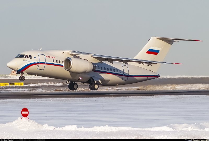 Самолет Россия ан148