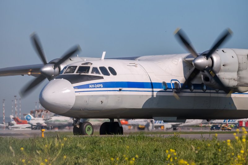 Ил-18 военно-транспортный самолёт