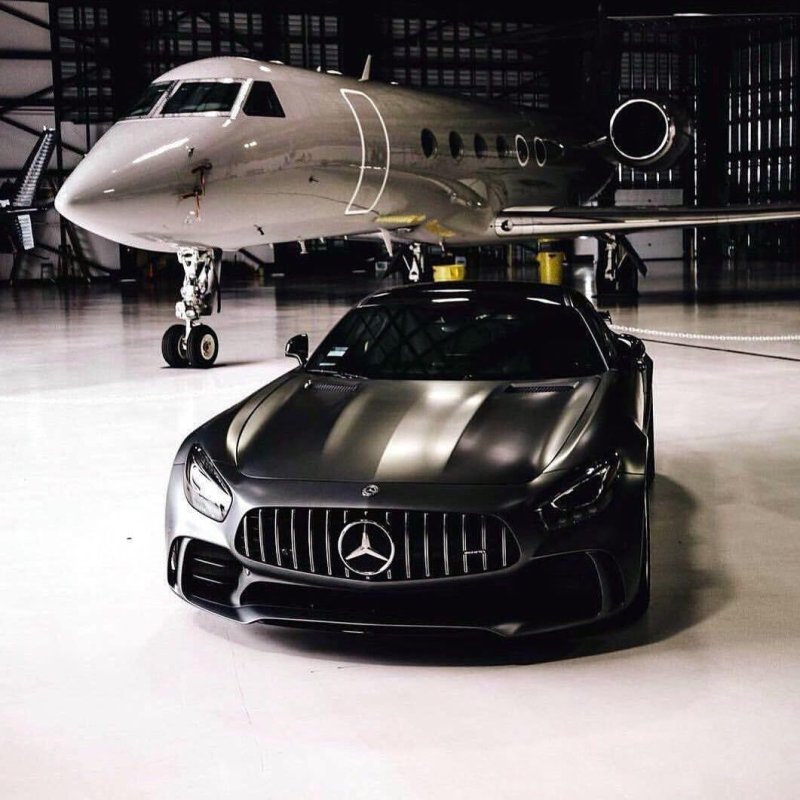 Автомобиль Mercedes-Benz Business Jet