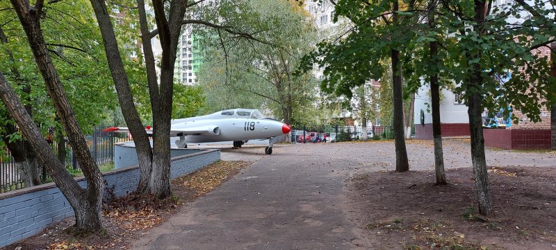 Жуковский самолет памятник ту 144