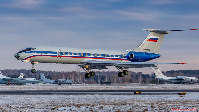 Ту-134 пассажирский самолёт