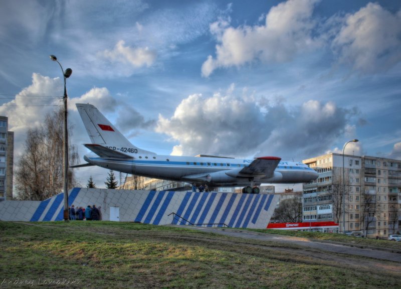 Рыбинск памятник самолету ту-104а