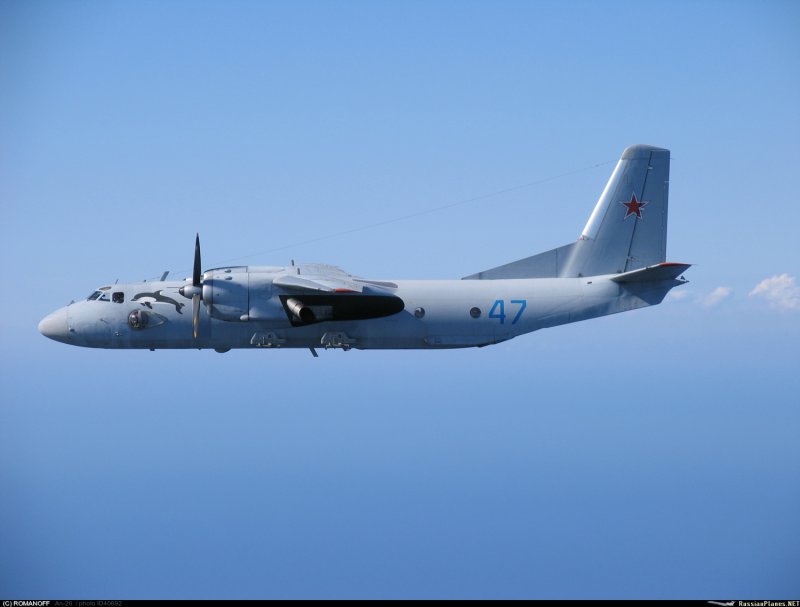 АН-24 военно-транспортный самолёт