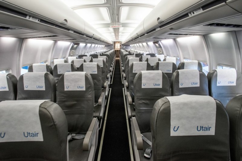 Boeing 737-800 UTAIR салон