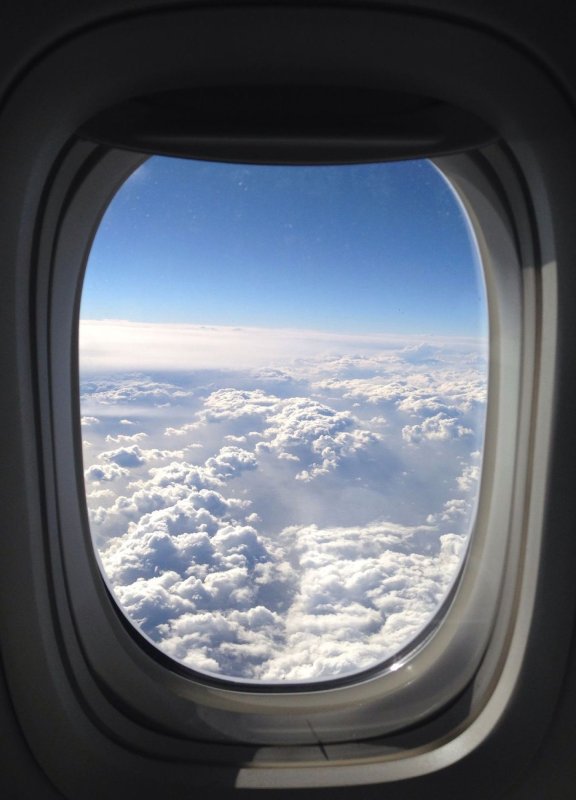 Окно самолета снаружи