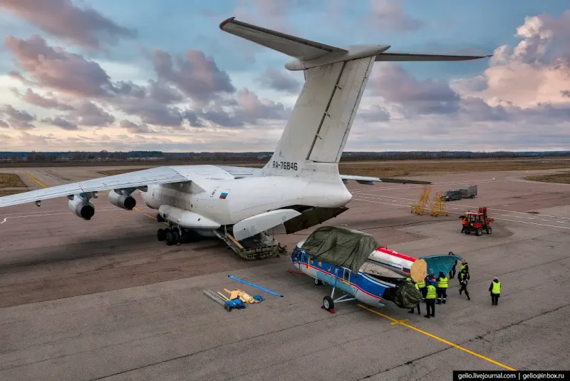 Ил-76 военно-транспортный самолёт