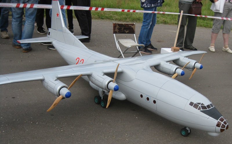 АН-12 Полярная Авиация