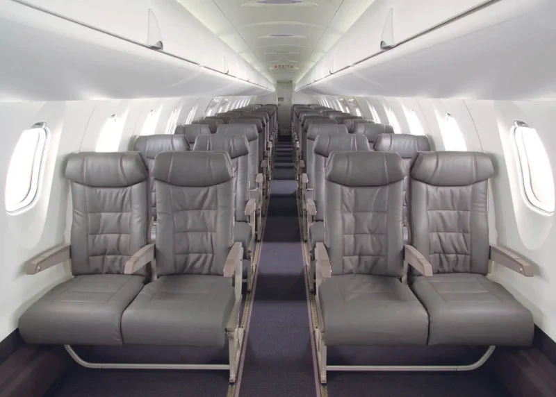 Самолёт Bombardier CRJ-200