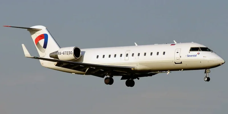 Самолёт Bombardier CRJ-100