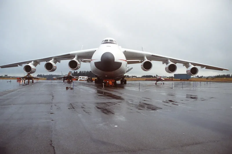 АН-225 Мрия