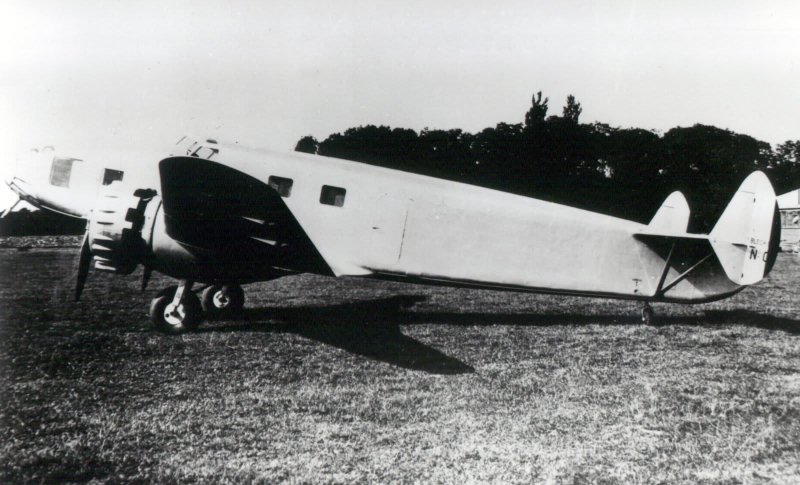Самолет MB.133