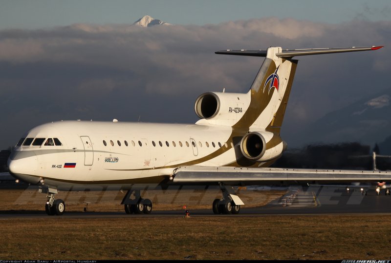 Як-42 пассажирский самолёт фото