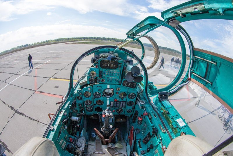 Миг-21 реактивный самолёт кабина