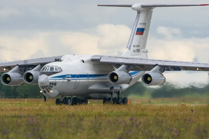 Ил-18 пассажирский самолёт