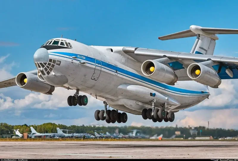 Ил-76 военно-транспортный самолёт Таганрог