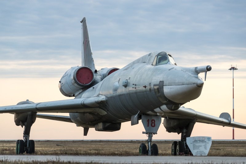 Ту-22 бомбардировщик