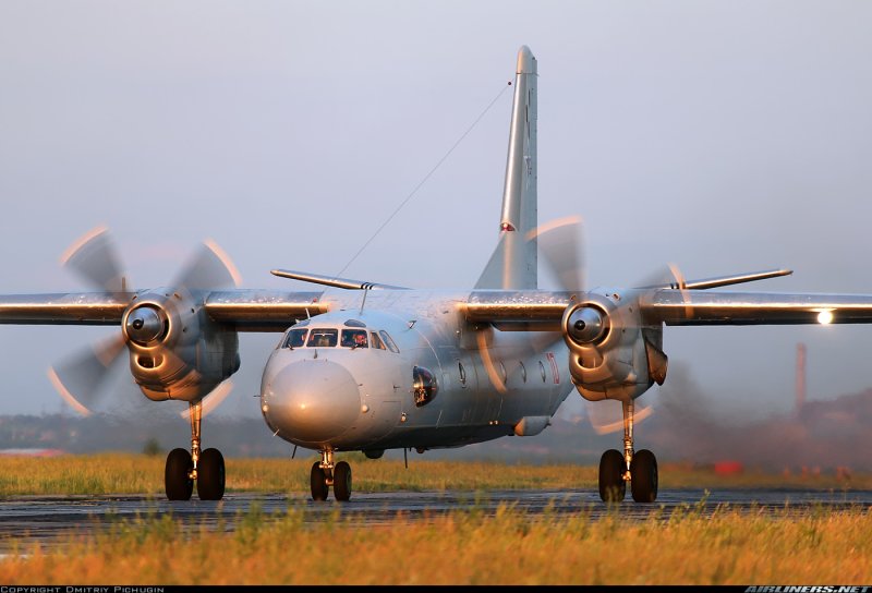 АН-26в-100 пассажирский самолёт