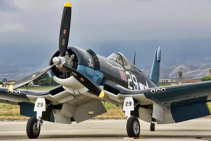 Corsair f4u самолет