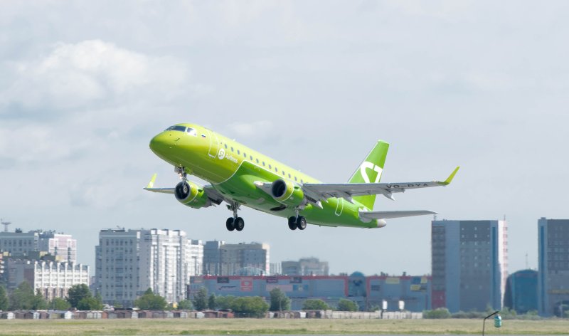 S7 Airlines Эмбраер 170