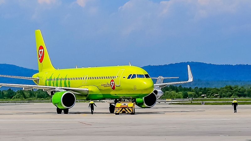 Самолёт Боинг 737 авиакомпании s7