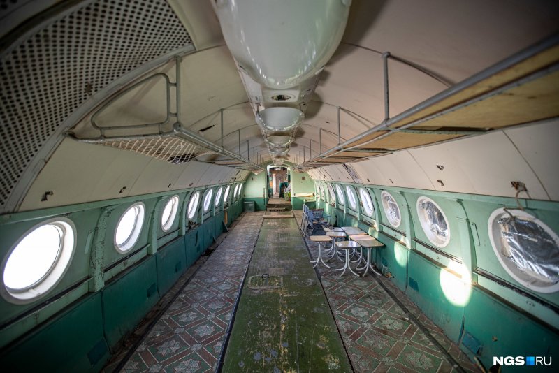 Самолёт АН-124 пассажирский салон