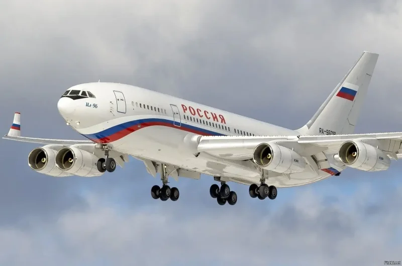 Самолет Путина ил 96