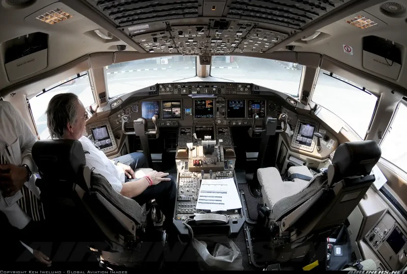 Боинг 777х кабина пилотов