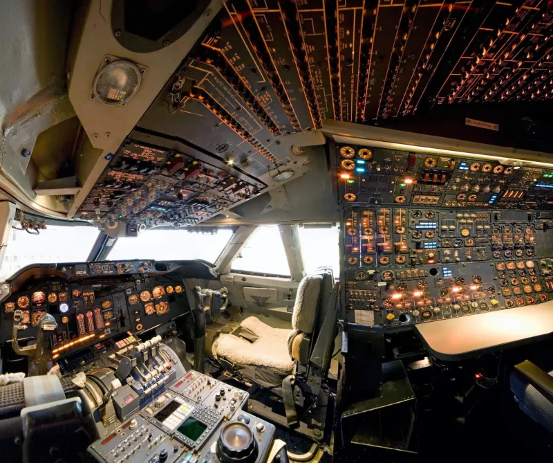 Боинг 747-400 кабина пилотов