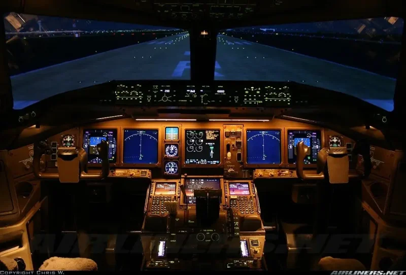 Боинг 737 кабина пилотов