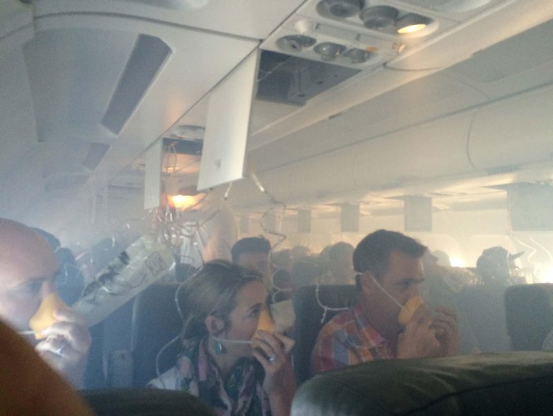 Пожар в салоне самолета